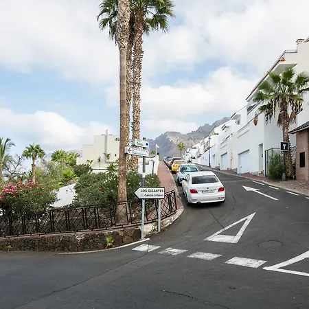 Sea View Los Gigantes شقة *